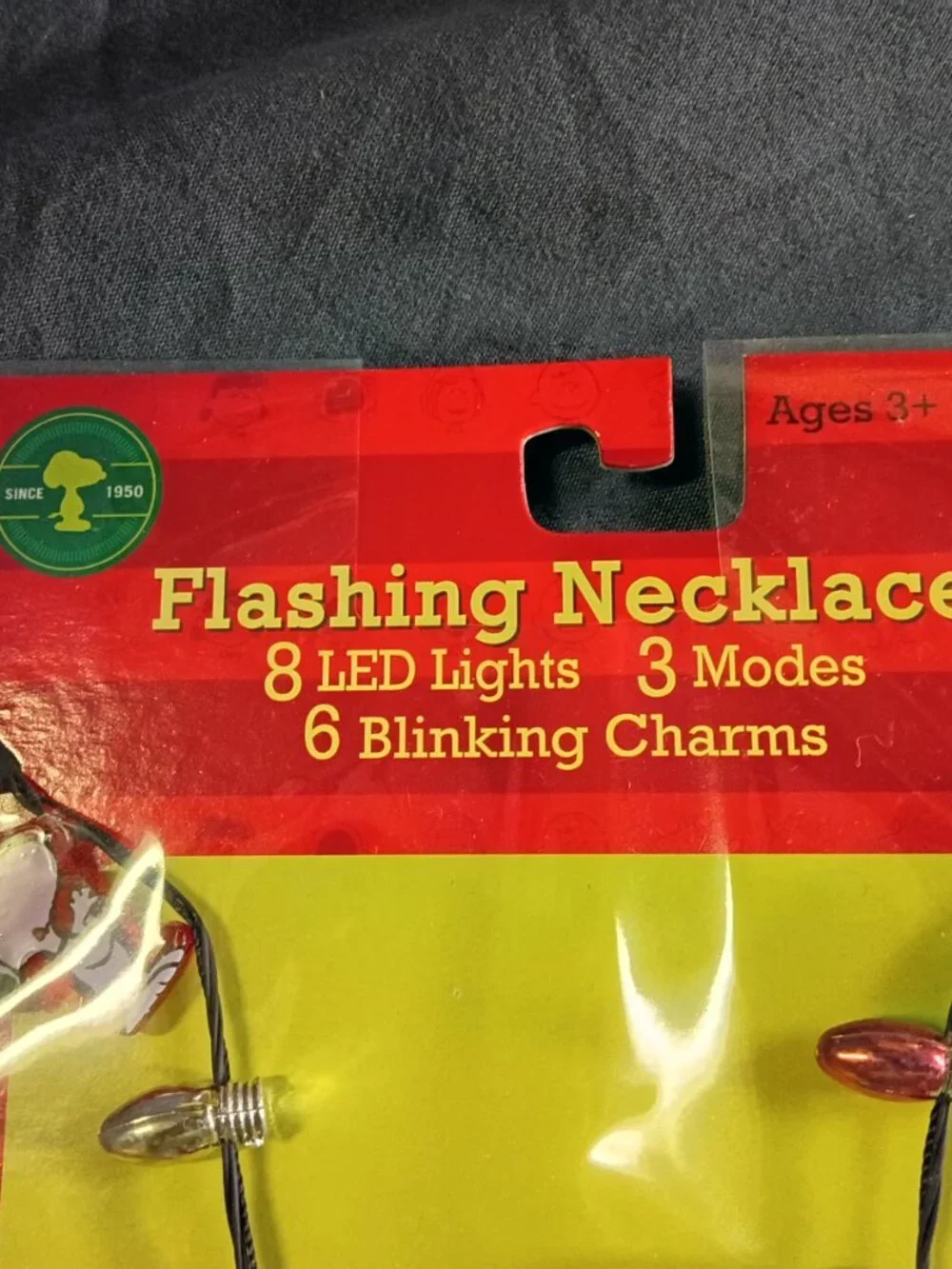 Peanuts Snoopy Flashing Christmas Necklace 8 LED Lights NOS Unused NIP